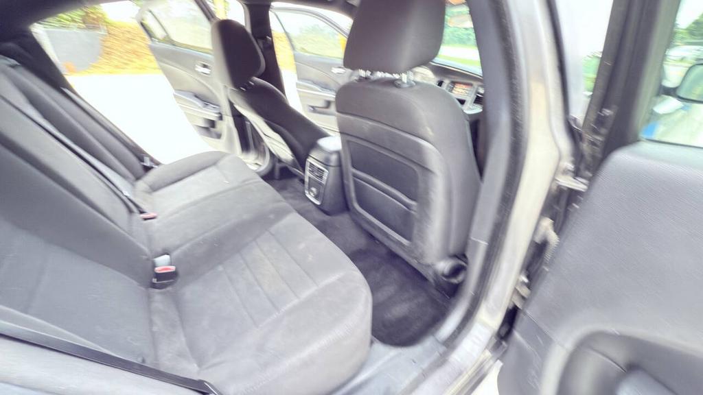 2014 Dodge Charger - $6,300