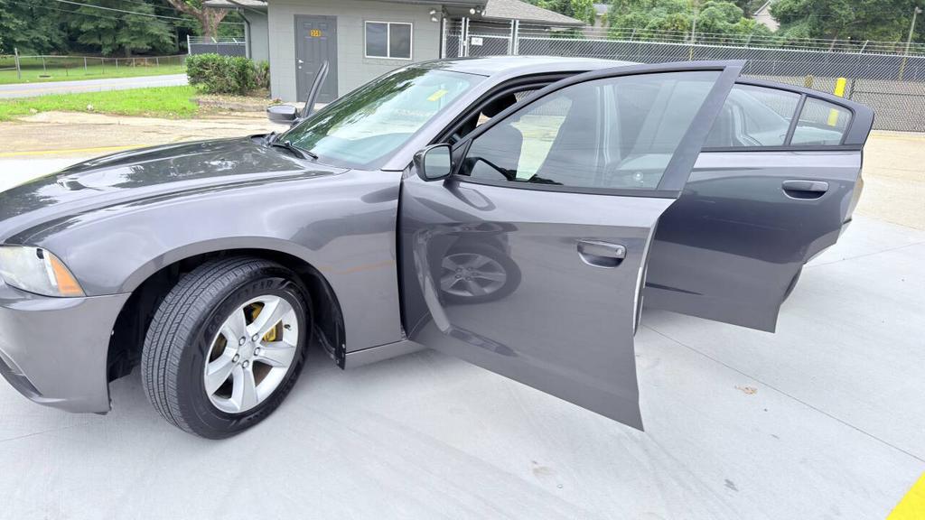 2014 Dodge Charger - $6,300