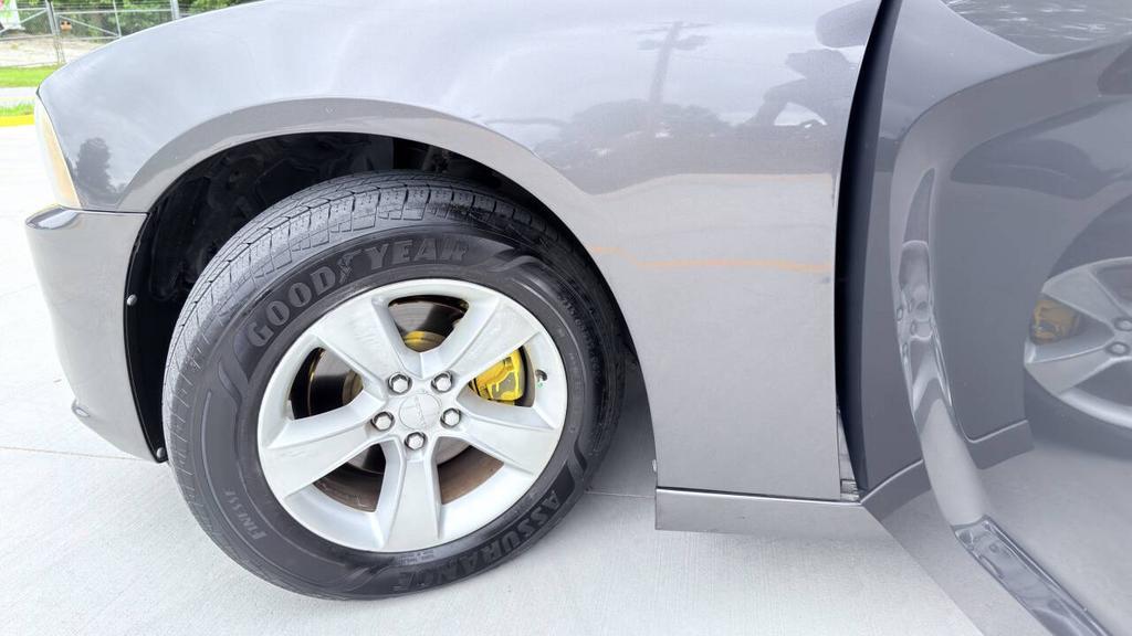 2014 Dodge Charger - $6,300
