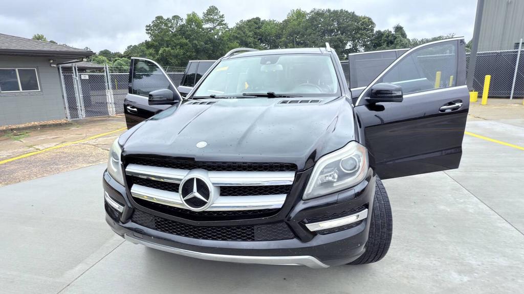 2013 Mercedes-Benz GL-Class - $7,800