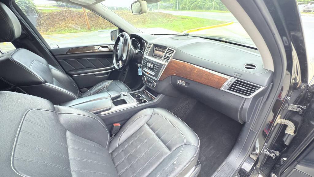 2013 Mercedes-Benz GL-Class - $7,800