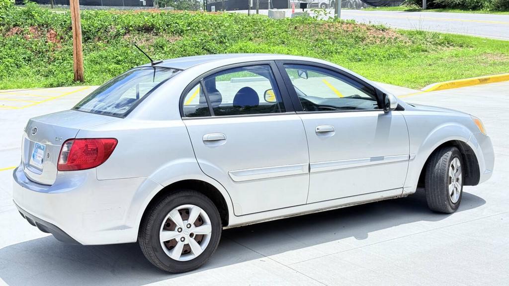 2011 Kia Rio - $3,950