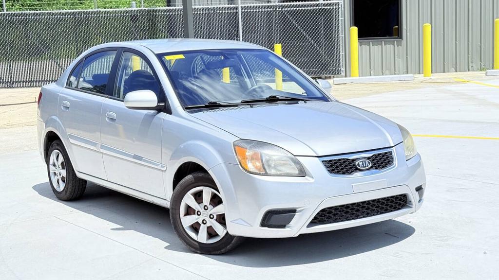2011 Kia Rio - $3,950