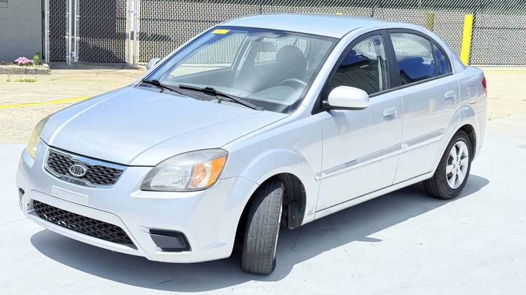 2011 Kia Rio - $3,950