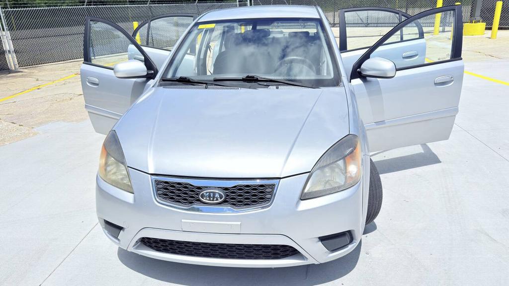 2011 Kia Rio - $3,950