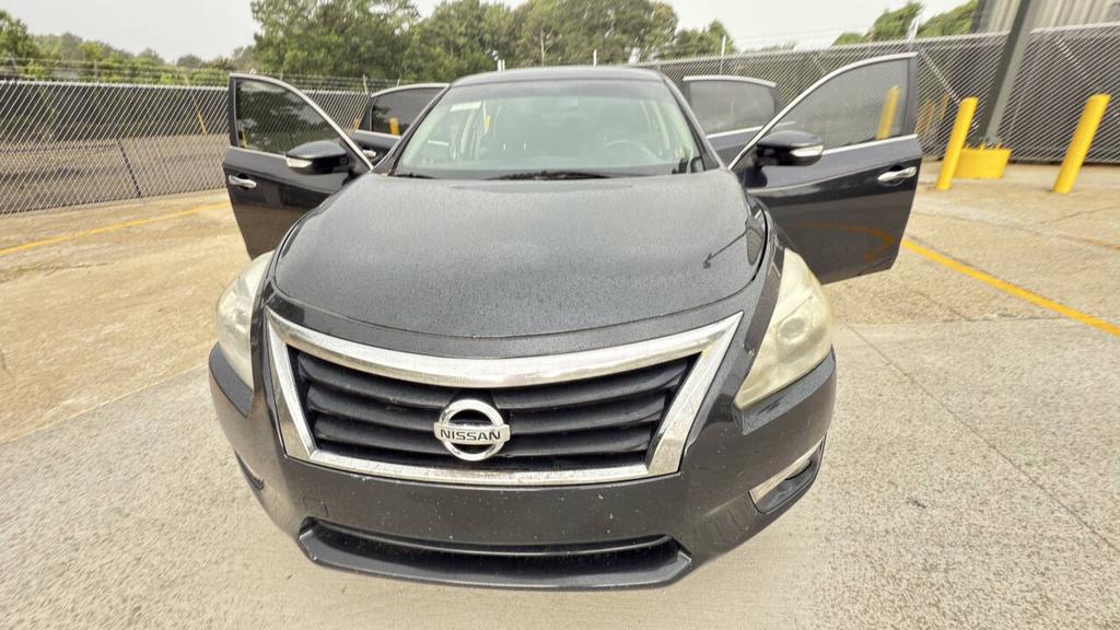 2015 Nissan Altima - $4,900