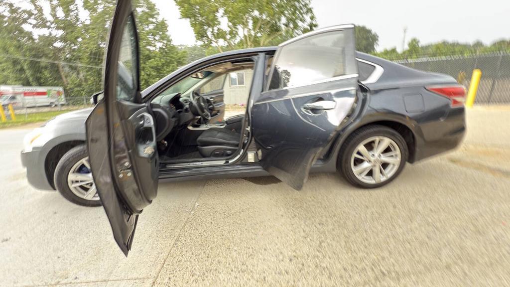 2015 Nissan Altima - $4,900