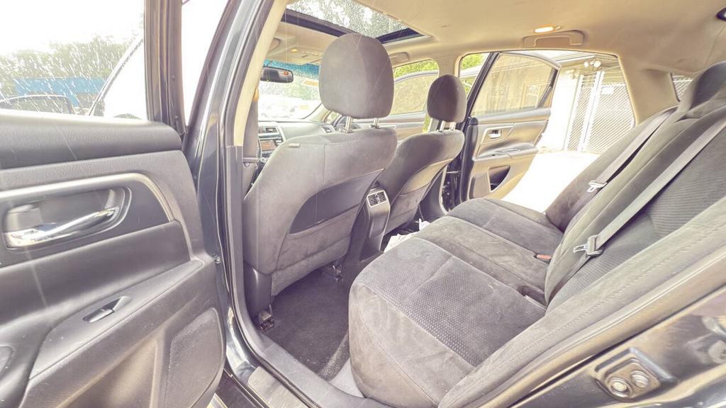 2015 Nissan Altima - $4,900