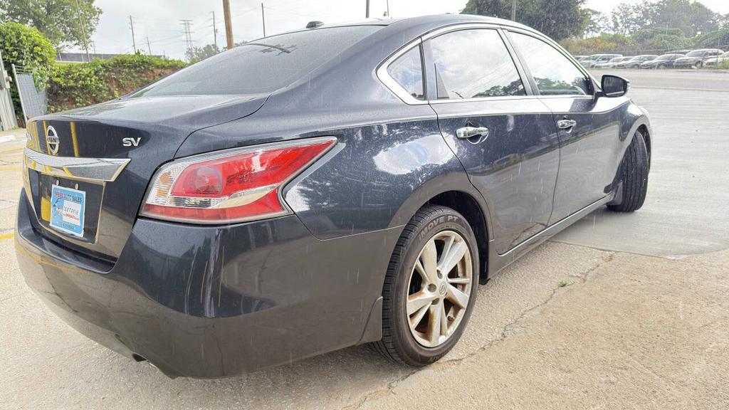 2015 Nissan Altima - $4,900