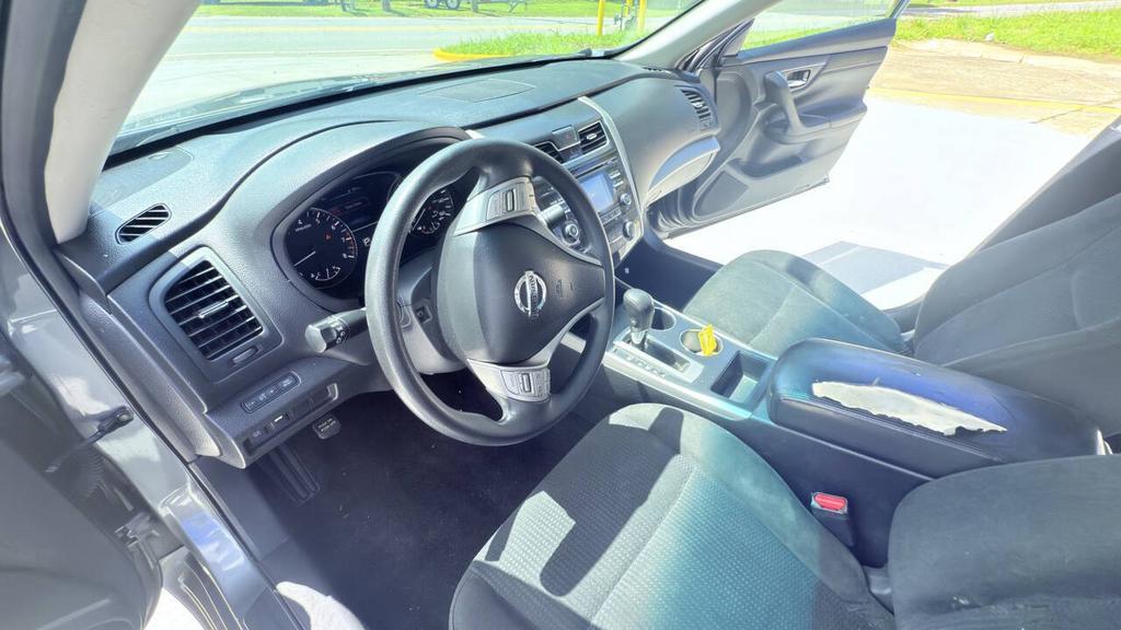 2015 Nissan Altima - $5,800