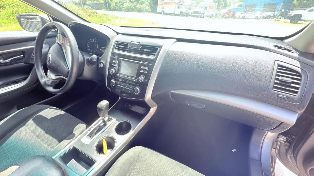 2015 Nissan Altima - $5,800