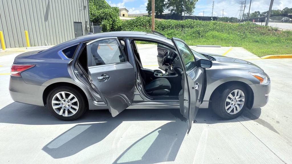 2015 Nissan Altima - $5,800