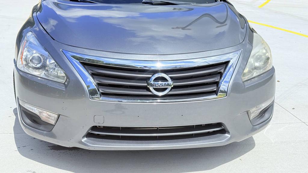 2015 Nissan Altima - $5,800