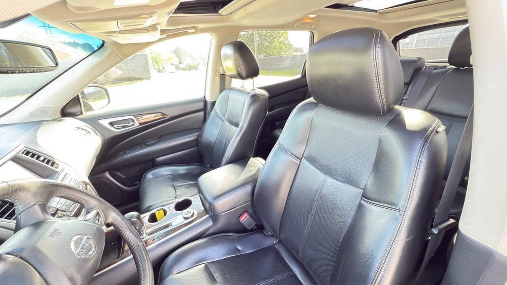 2015 Nissan Pathfinder - $8,500