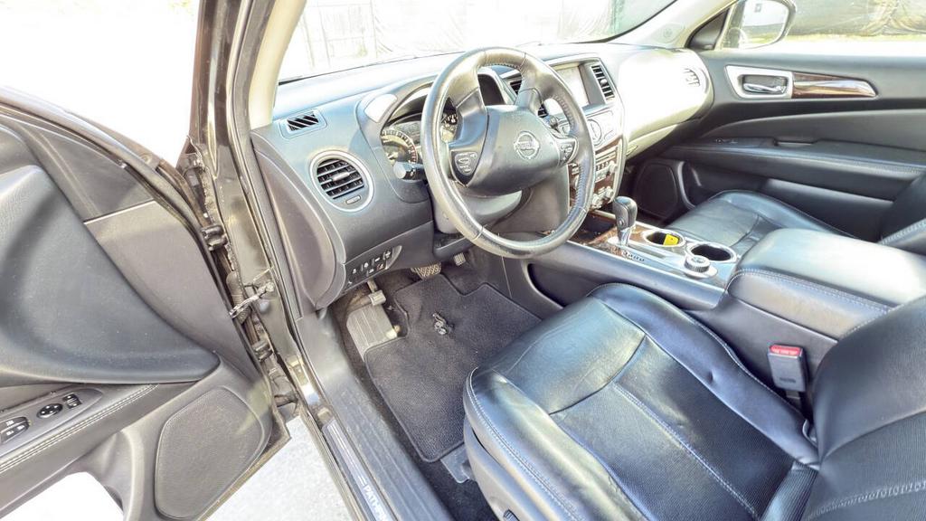 2015 Nissan Pathfinder - $8,500