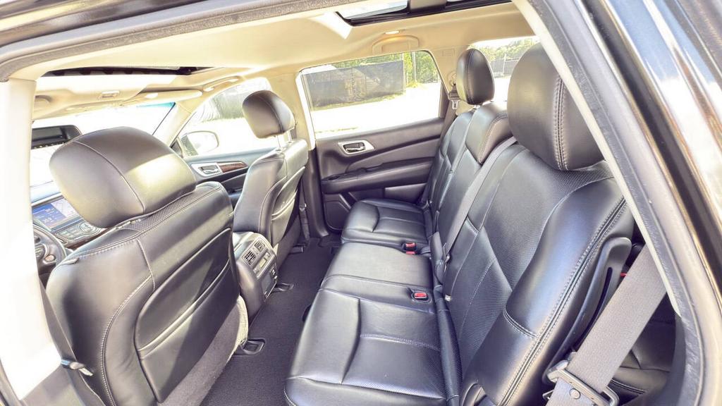2015 Nissan Pathfinder - $8,500