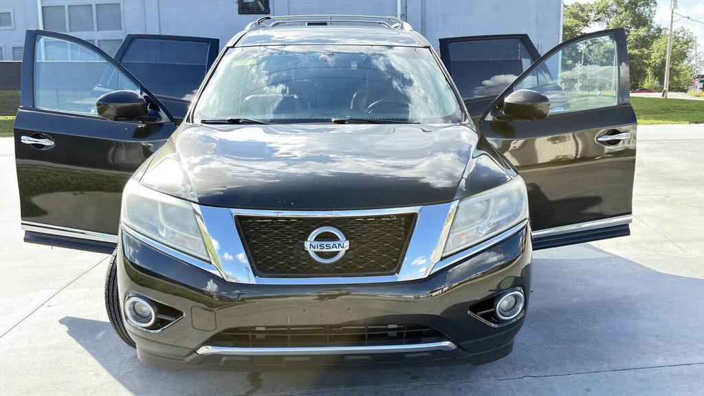 2015 Nissan Pathfinder - $8,500