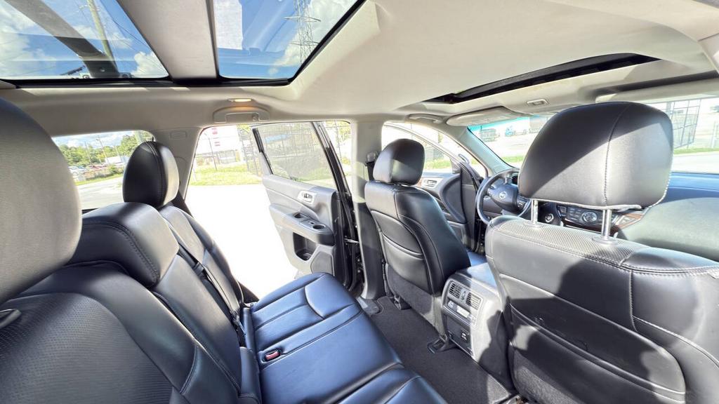 2015 Nissan Pathfinder - $8,500