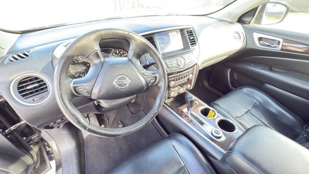 2015 Nissan Pathfinder - $8,500