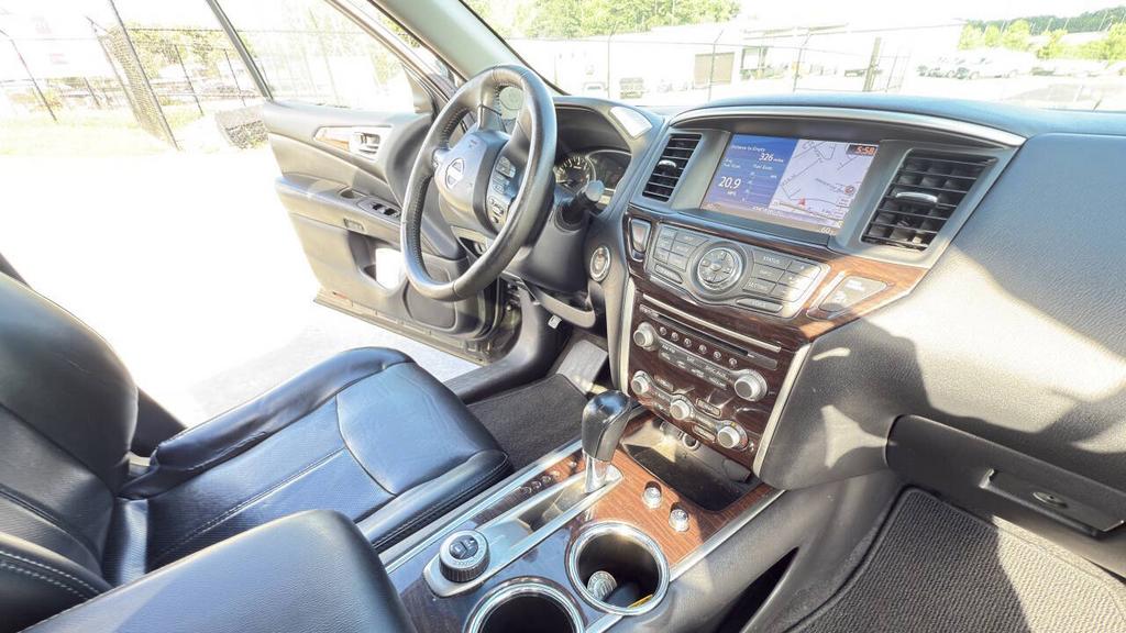 2015 Nissan Pathfinder - $8,500