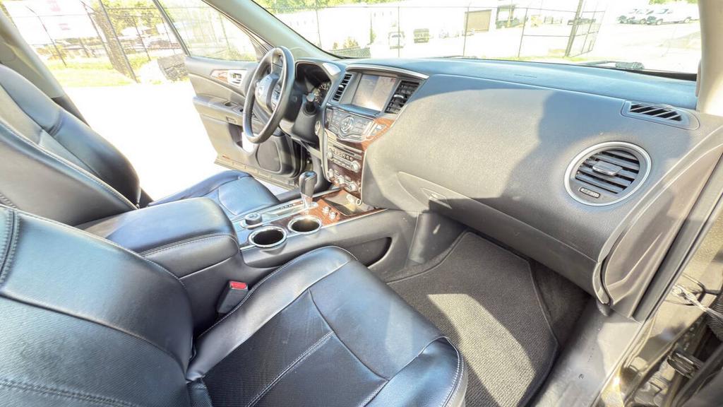 2015 Nissan Pathfinder - $8,500