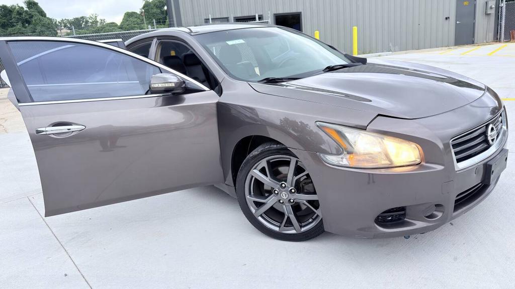 2013 Nissan Maxima - $2,900