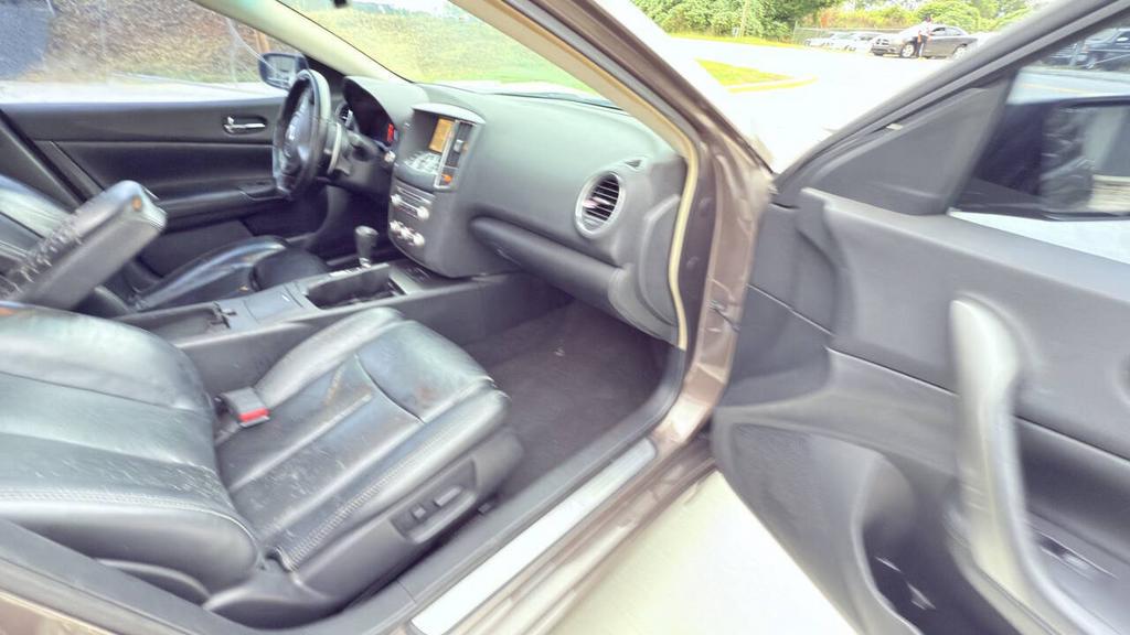 2013 Nissan Maxima - $2,900