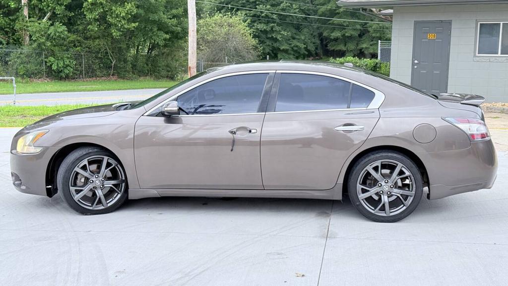 2013 Nissan Maxima - $2,900