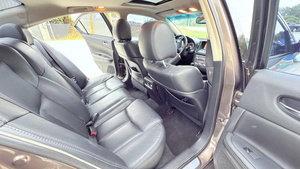 2013 Nissan Maxima - $2,900
