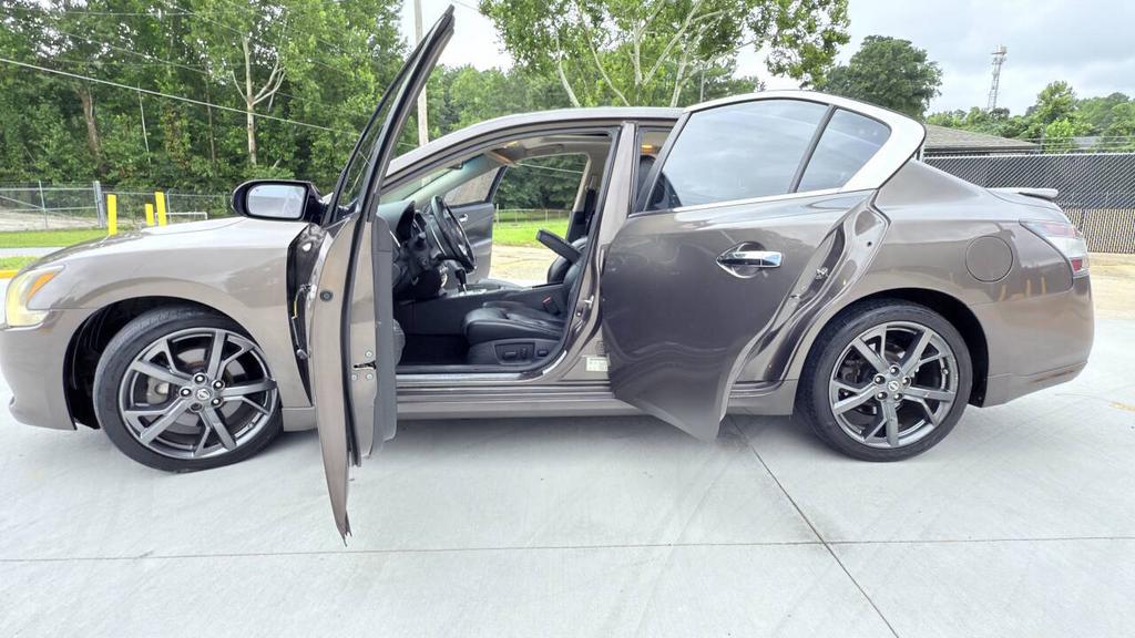 2013 Nissan Maxima - $2,900