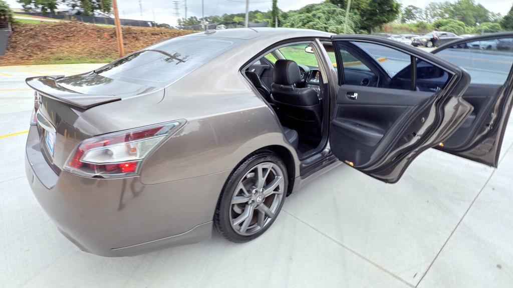 2013 Nissan Maxima - $2,900