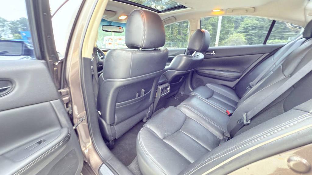 2013 Nissan Maxima - $2,900