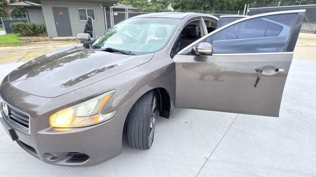 2013 Nissan Maxima - $2,900