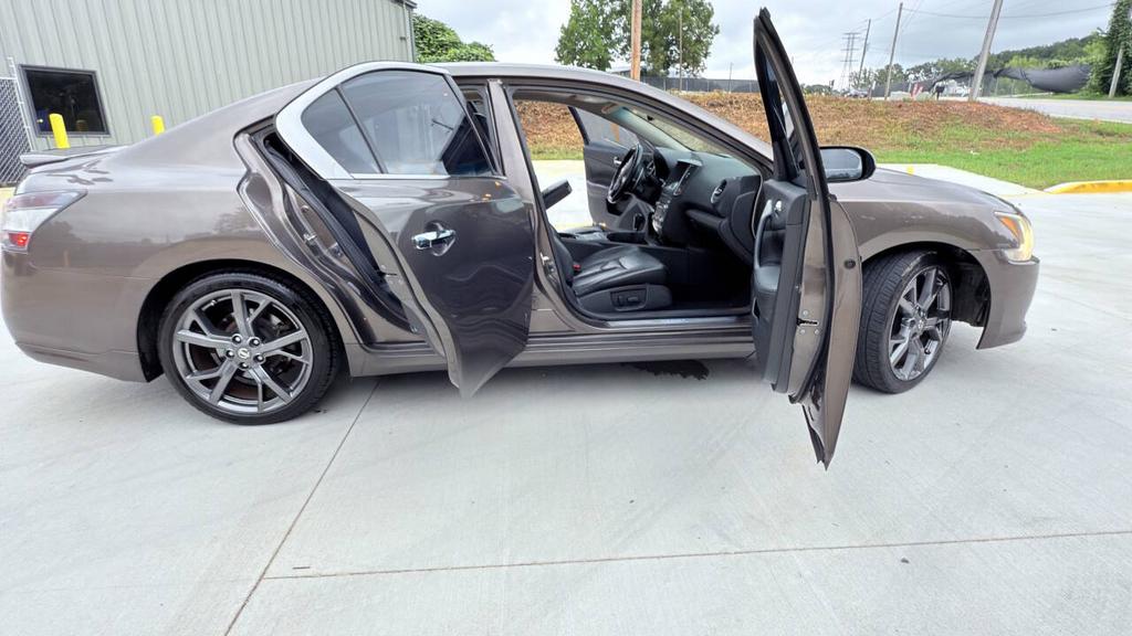2013 Nissan Maxima - $2,900