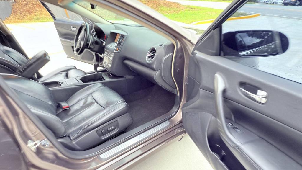2013 Nissan Maxima - $2,900
