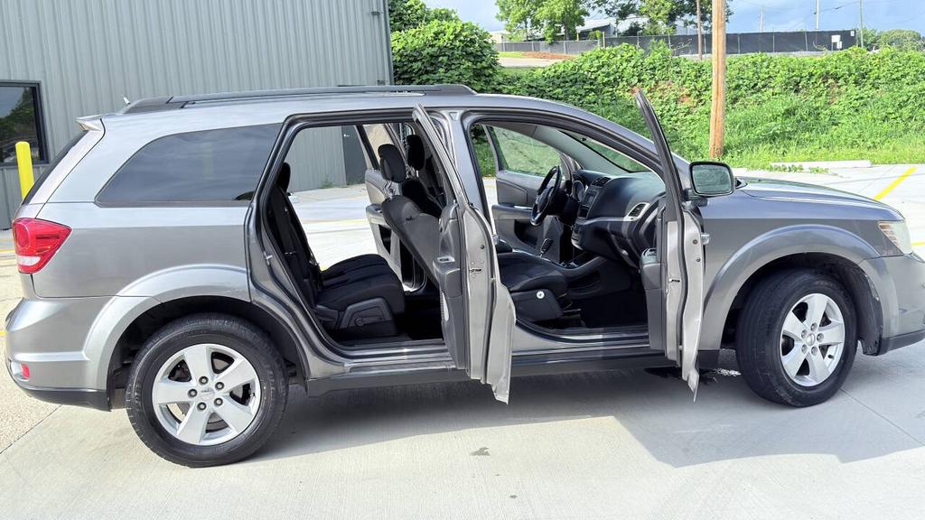 2012 Dodge Journey - $4,500