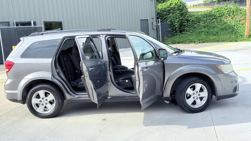 2012 Dodge Journey - $4,500