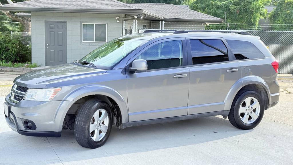 2012 Dodge Journey - $4,500