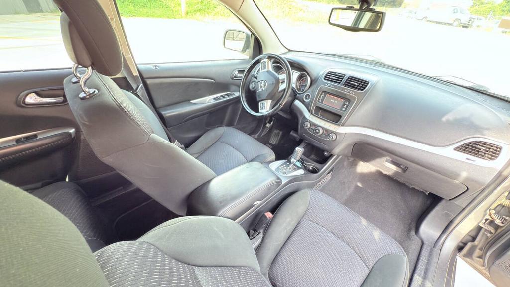 2012 Dodge Journey - $4,500