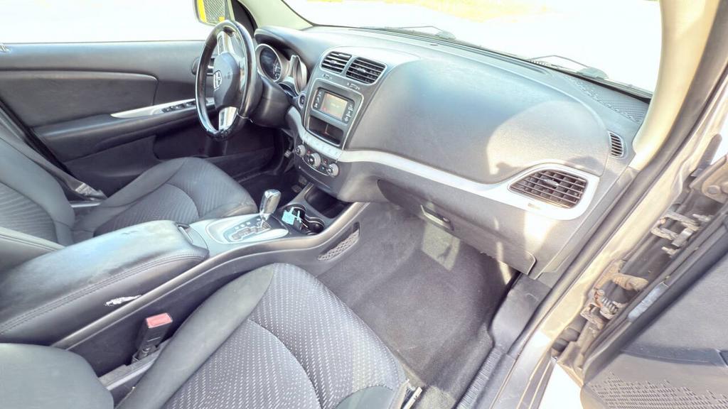 2012 Dodge Journey - $4,500