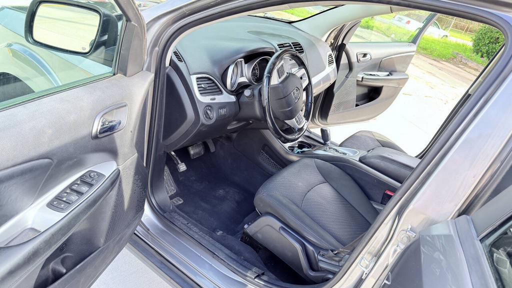 2012 Dodge Journey - $4,500
