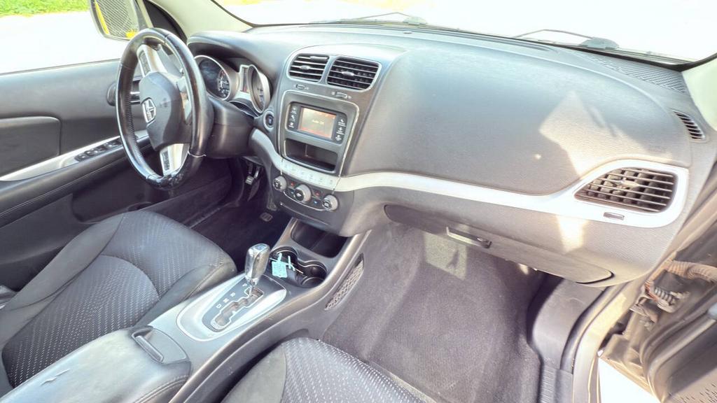 2012 Dodge Journey - $4,500