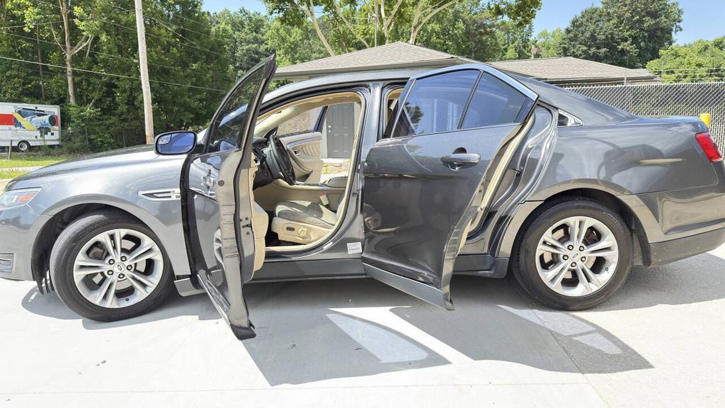 2015 Ford Taurus - $5,500