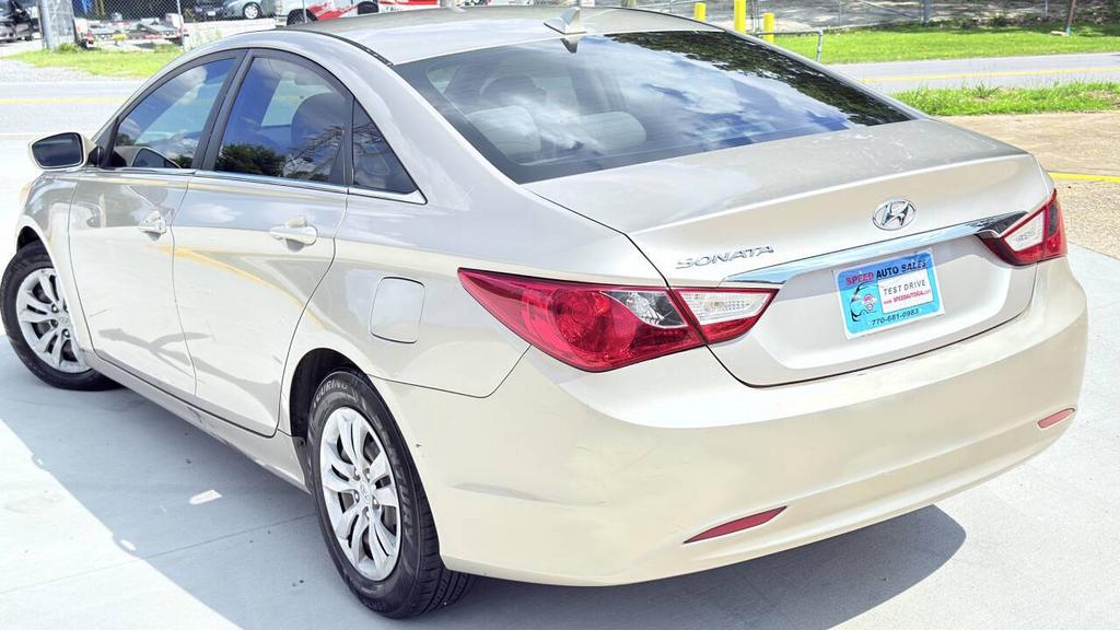 2011 Hyundai Sonata - $3,700