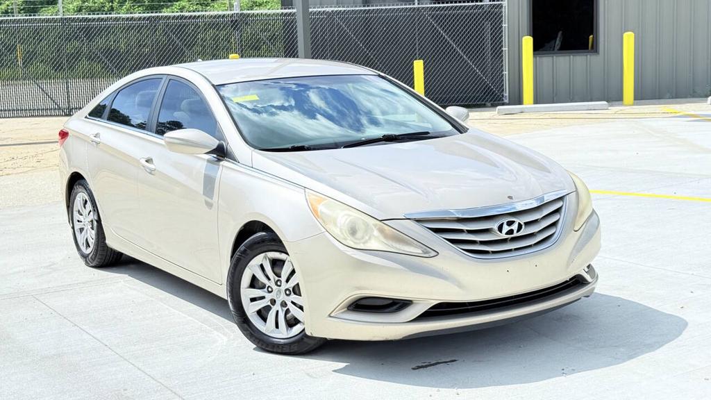 2011 Hyundai Sonata - $3,700