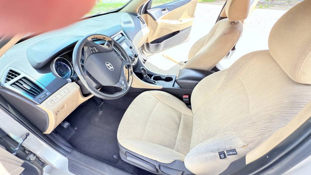 2011 Hyundai Sonata - $3,700
