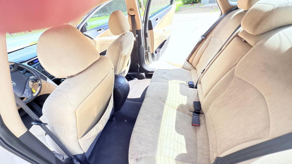 2011 Hyundai Sonata - $3,700