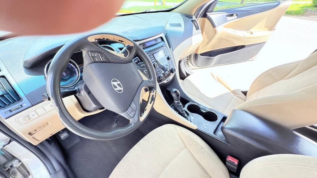 2011 Hyundai Sonata - $3,700