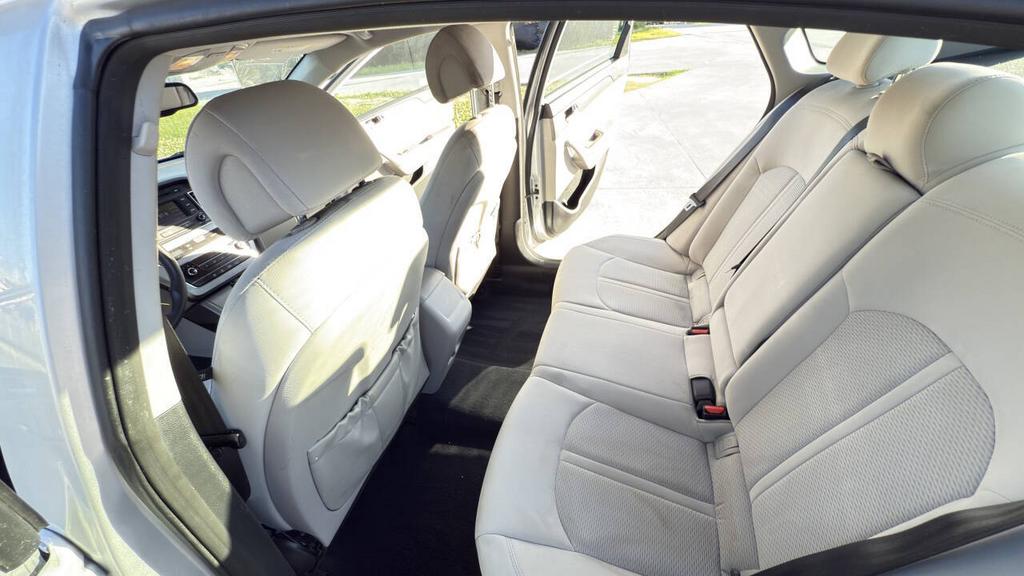 2015 Hyundai Sonata - $7,500