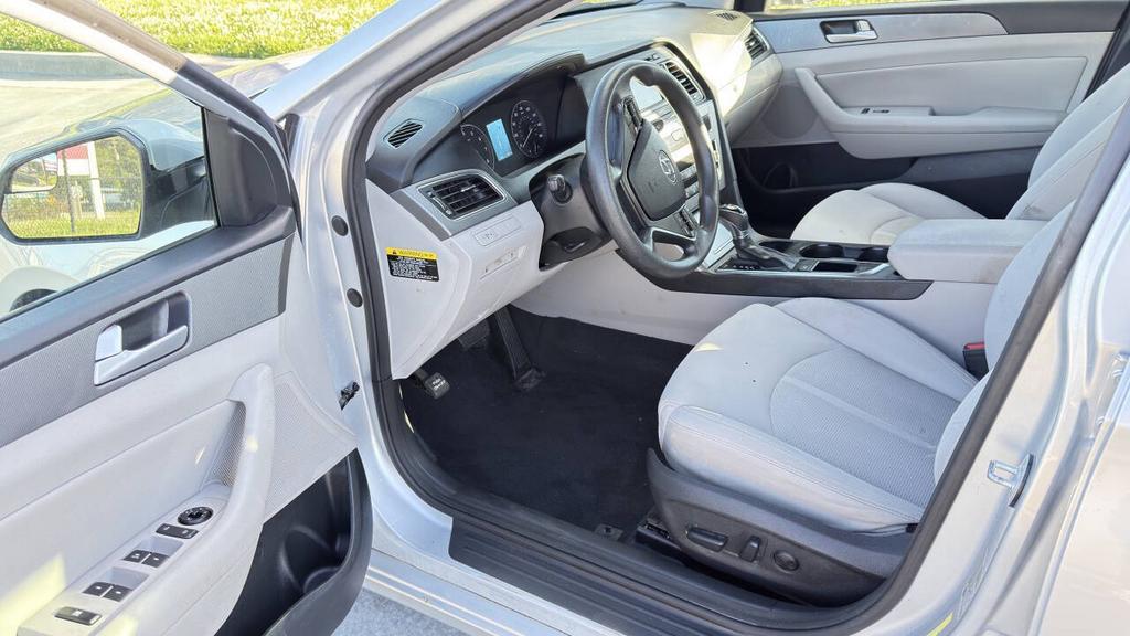 2015 Hyundai Sonata - $7,500